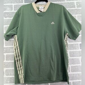 Adidas oversized v neck shirt sleeve green top with tan trim size medium